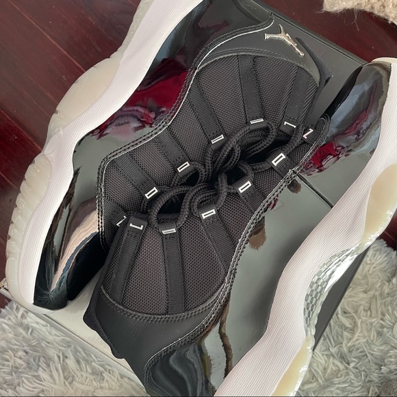 Air Jordan 11s Retro Black & White main image 15